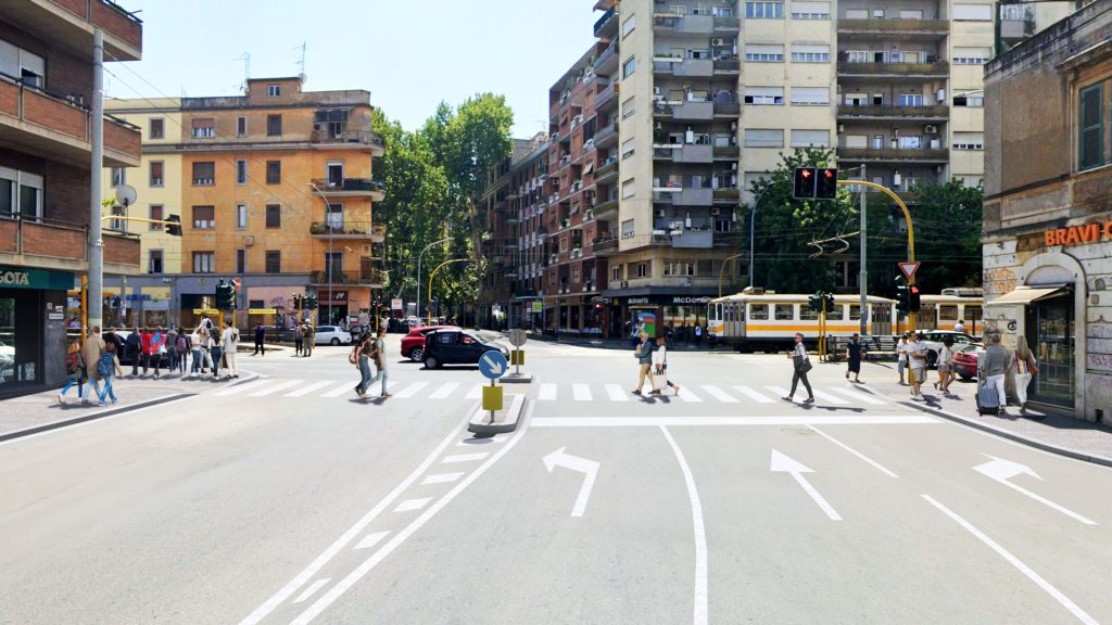 BPP 014 Via dell Acqua Bull Via Casilina uomo HD POST 2